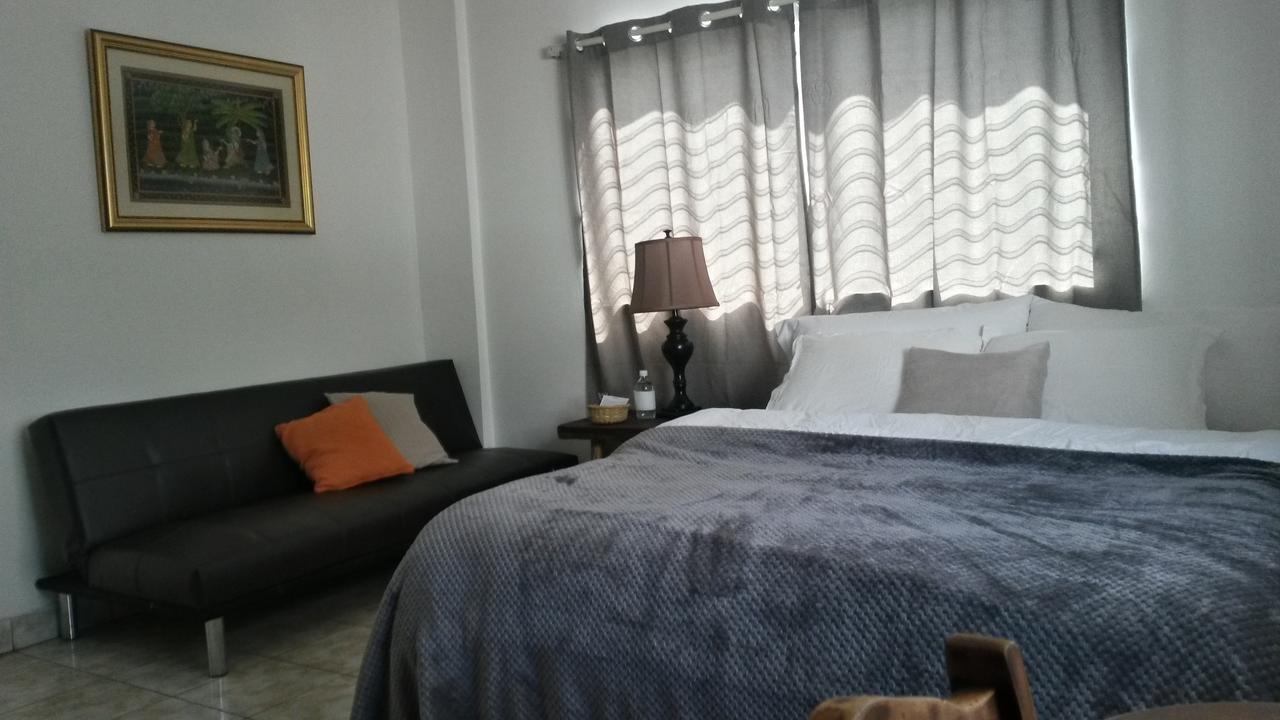Cinco Hotel B&B San Salvador Buitenkant foto