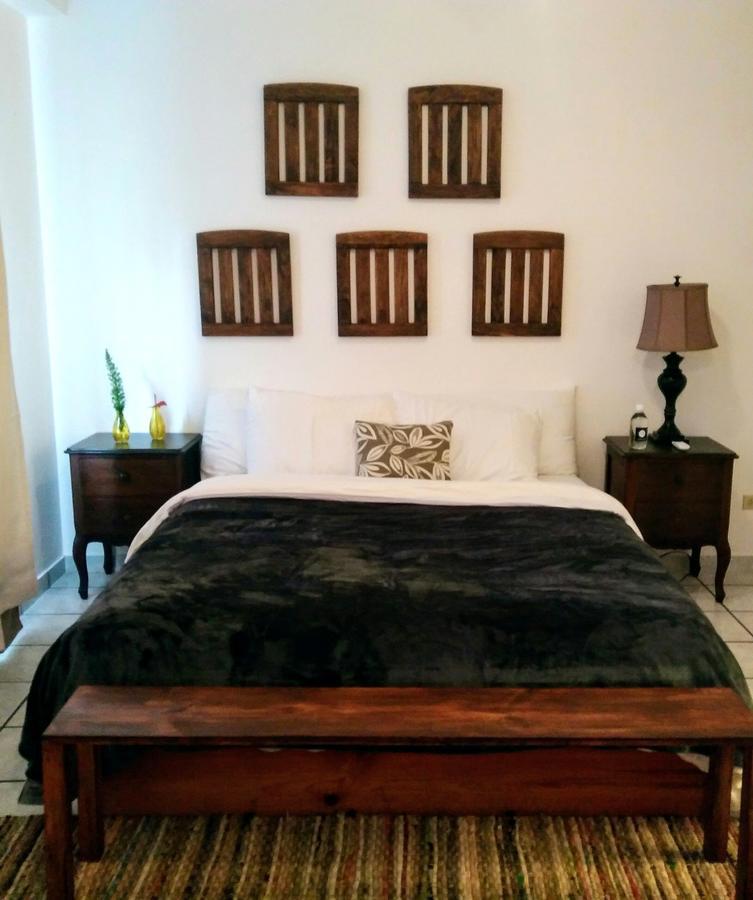 Cinco Hotel B&B San Salvador Buitenkant foto