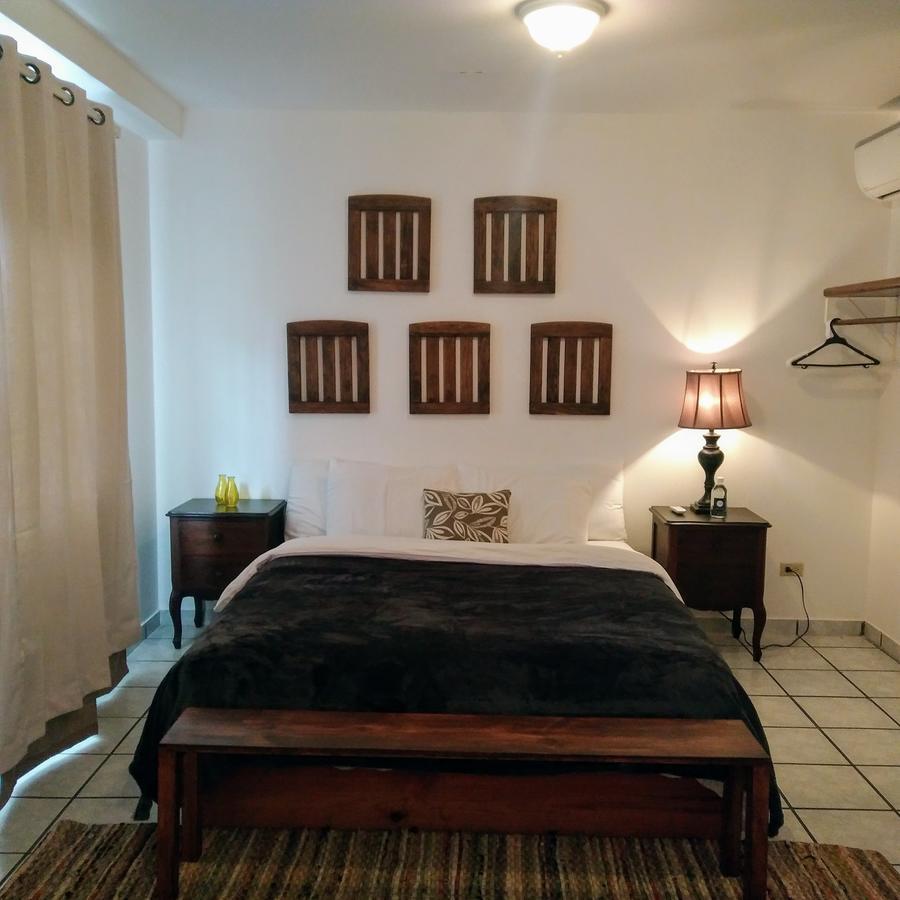 Cinco Hotel B&B San Salvador Buitenkant foto