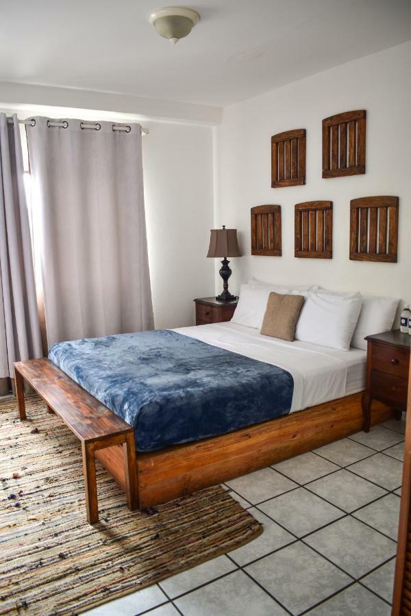Cinco Hotel B&B San Salvador Buitenkant foto